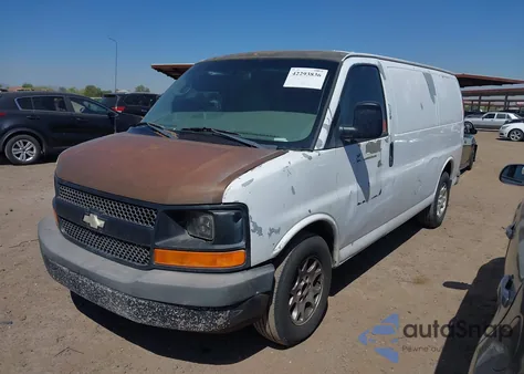 2005 Chevrolet Express из США, поврежденный, VIN 1GCFG15X851193419